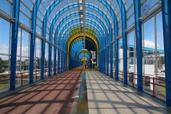 Wandelend op de Mandelabrug vanuit Rokkeveen